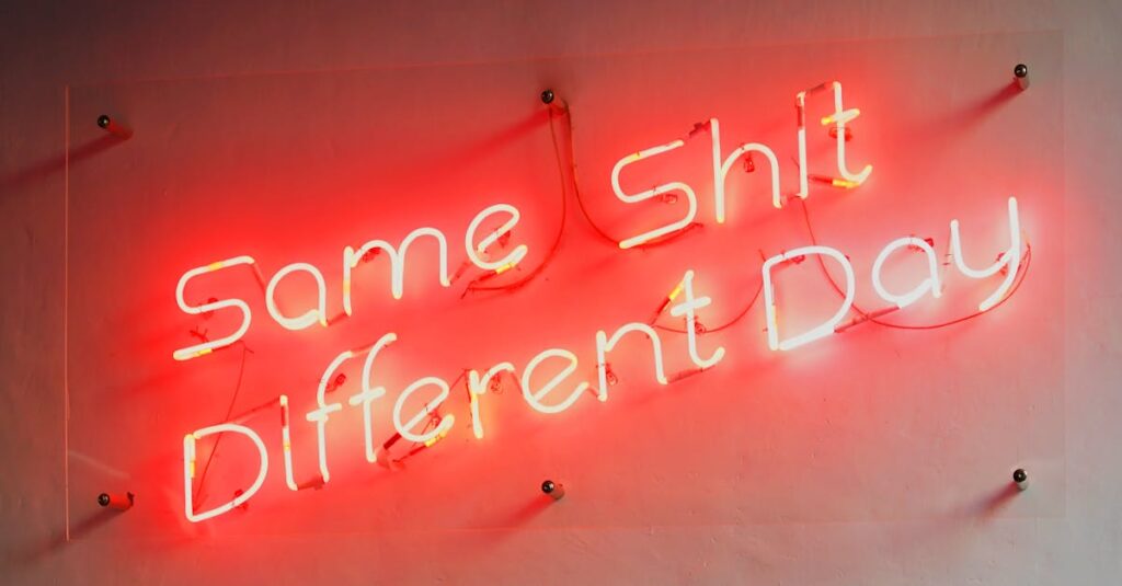 複数の業者からギター買取の見積もりを比較している様子