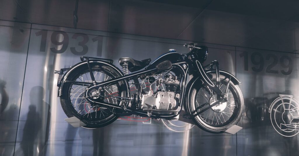 バイク買取業者の運営年数や実績を調べて信頼性を確認している様子のイメージ画像