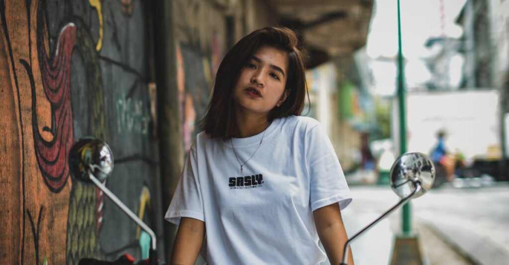 人気車種と不人気車種のバイクの価格差を比較する様子のイメージ画像