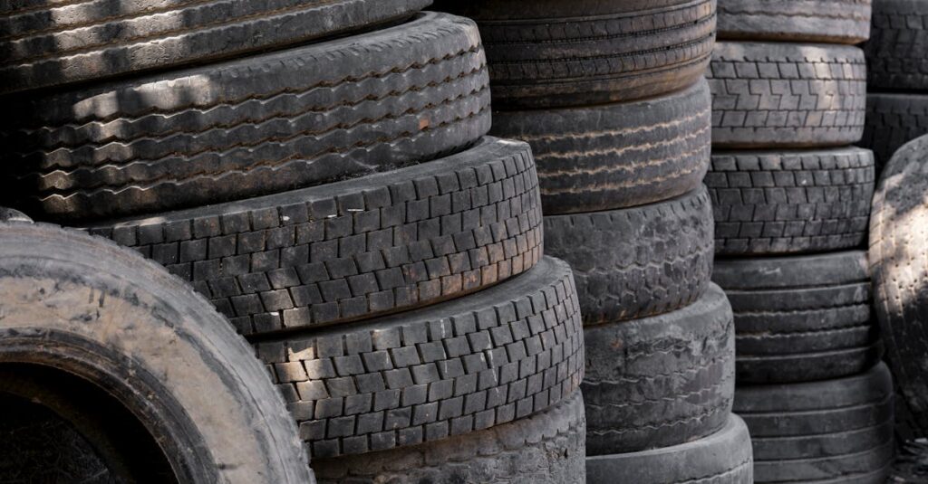 古い車を高く買い取ってくれるおすすめ業者5社を比較表で紹介する図解