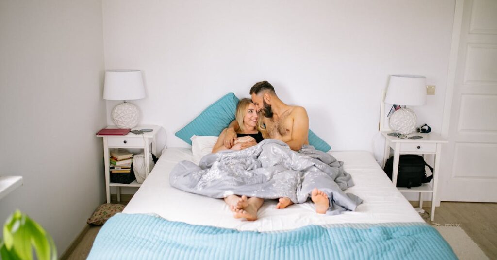 今日から不用品販売を始めようと意気込む在宅ワーカーの様子